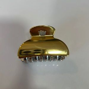 Henri Bendel hair claw clip